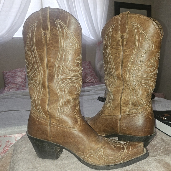 Ariat boots - Picture 2 of 7